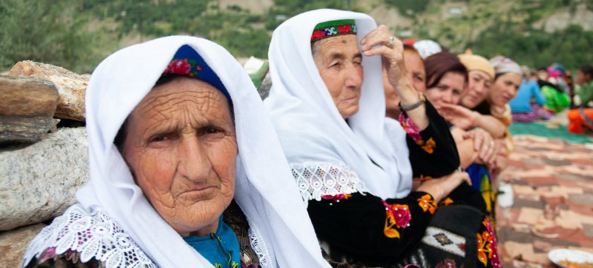 Древний код шерстяного носка, или В чем секрет памирских джурабов